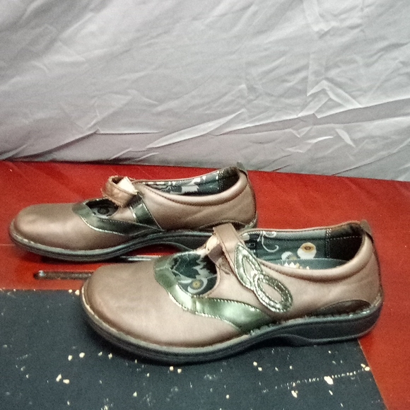P.W. Minor Mary Jane Brown Size 9 - Picture 4 of 5